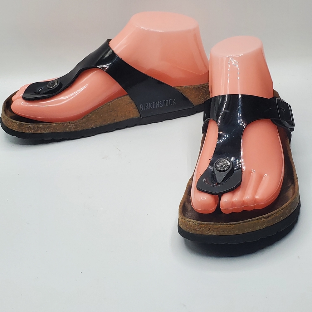 Birkenstock Gizeh Sandals in Black Patent Leather size 5